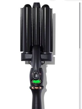 amika Triple Barrel Waver in Black New